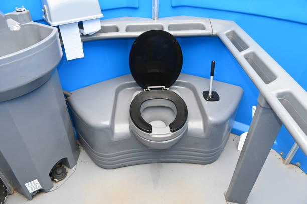 Best Portable restroom trailer rental  in Phoenix, AZ